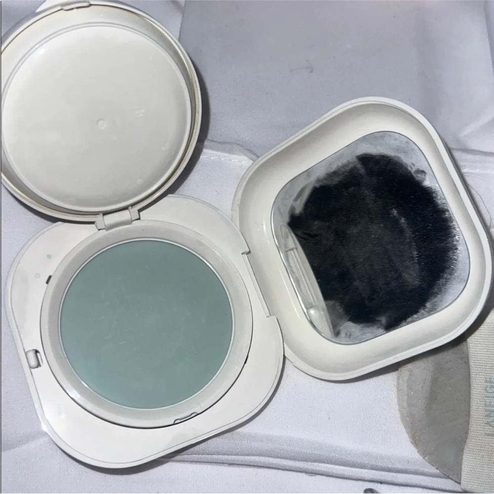 LANEIGE Glossy White Compact
